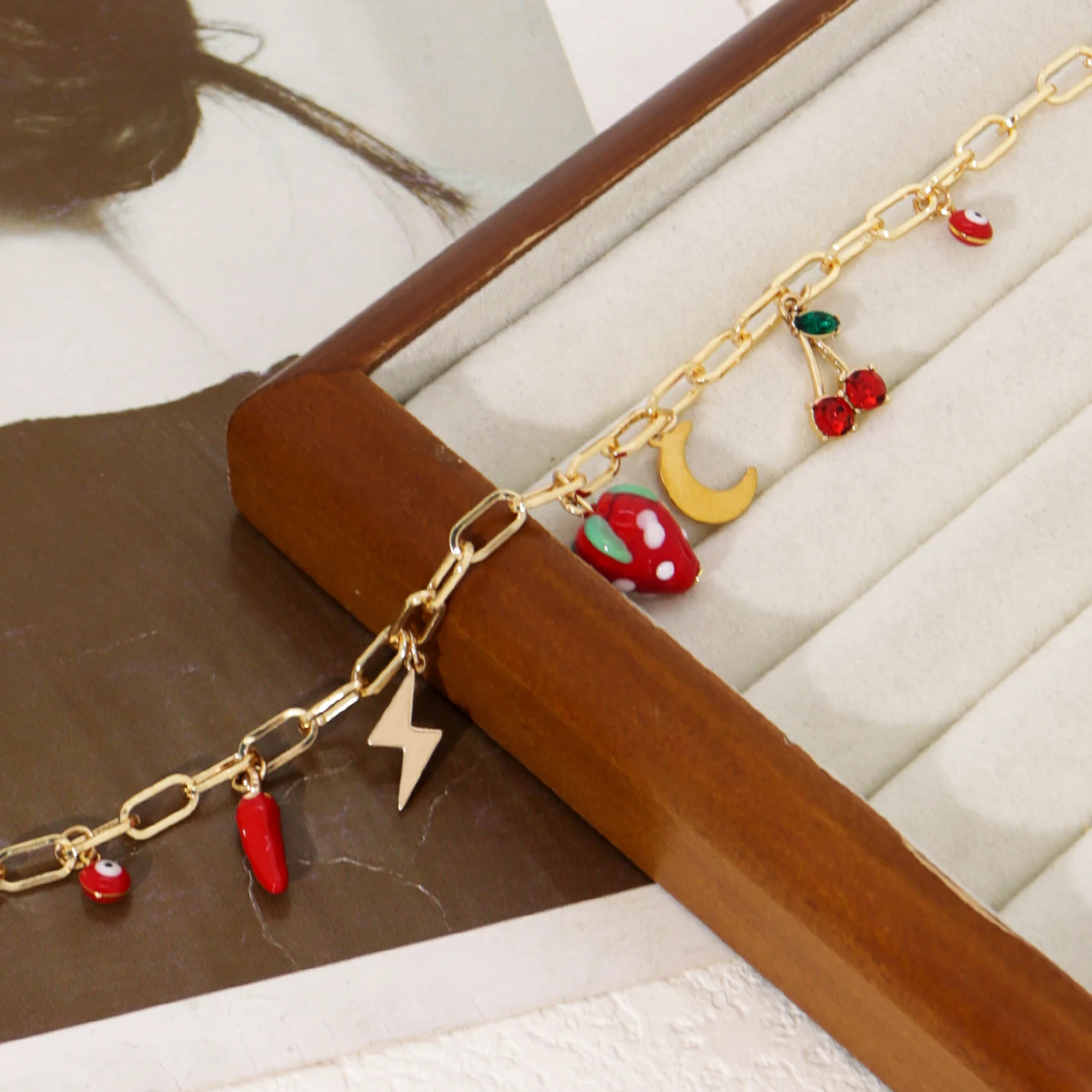 COLLIER | Fiery