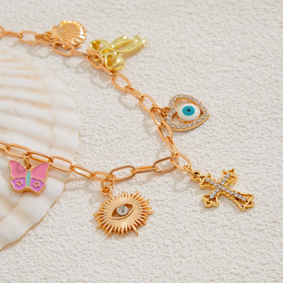 COLLIER | Divine