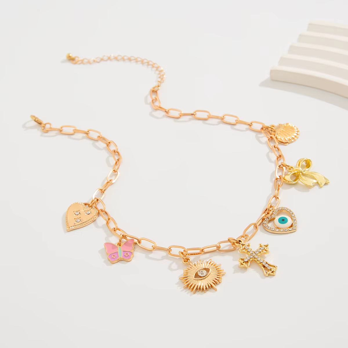 COLLIER | Divine